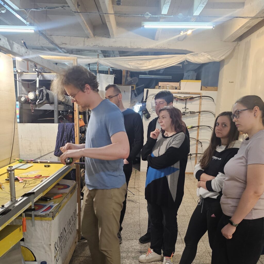 Organizowane przez nas warsztaty ze sprzętu łuczniczego